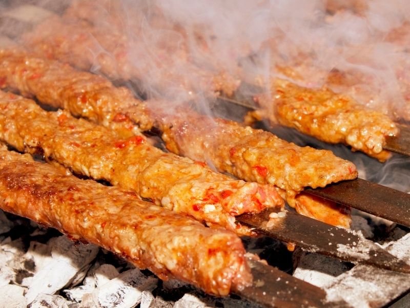 Adana Kebabının Omurgası Yağ Dengesi Ve Et