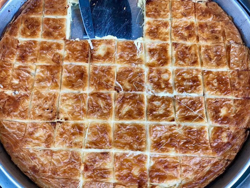Tepsiyi Çevirerek Eşit Kızarma Sağlama