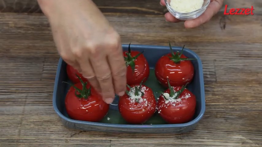 turplu domates dolması