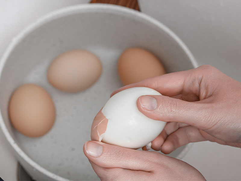 Çok Taze Yumurtalar Yerine Birkaç Günlük Yumurtaları Kullanın