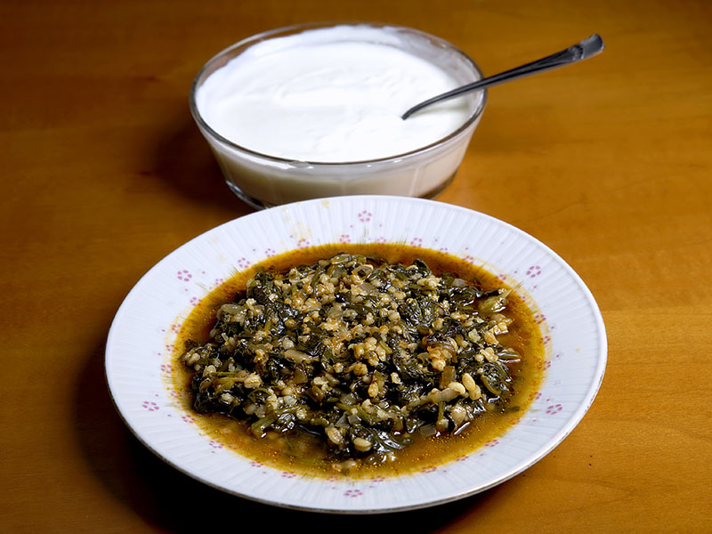 ıspanak ve yoğurt