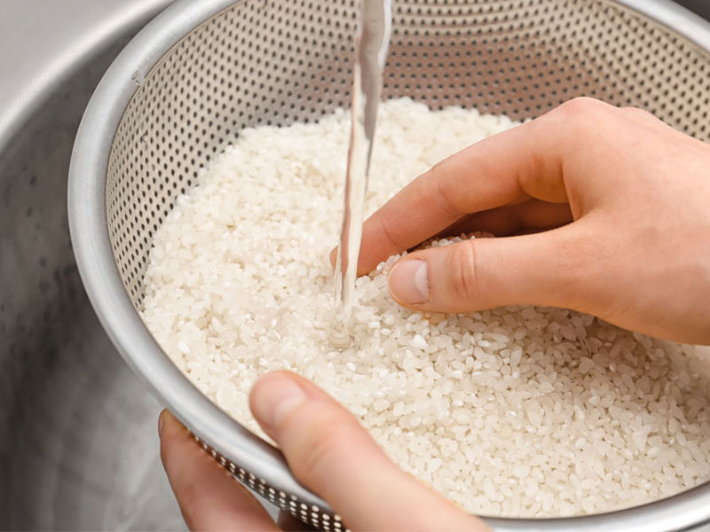 Su Tasarrufu ile Pirinç Yıkama