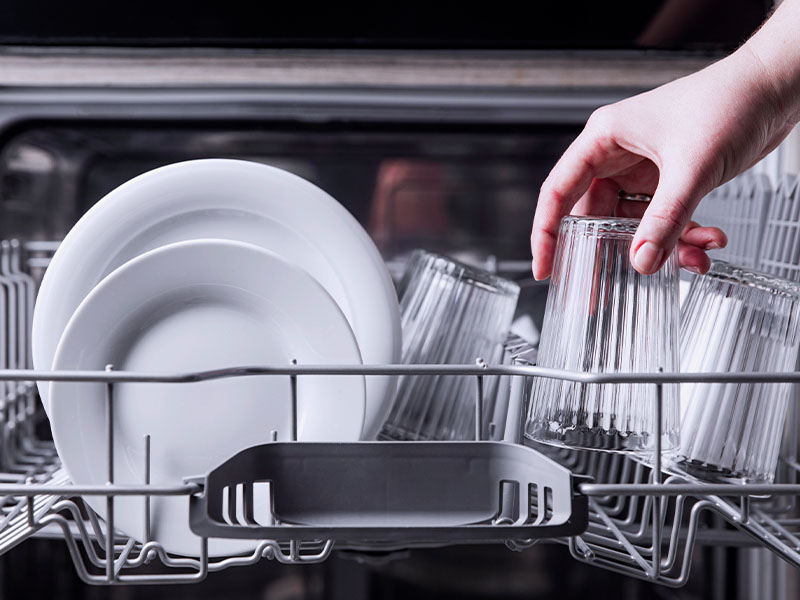 Bulaşık makinesi yerine elde yıkama