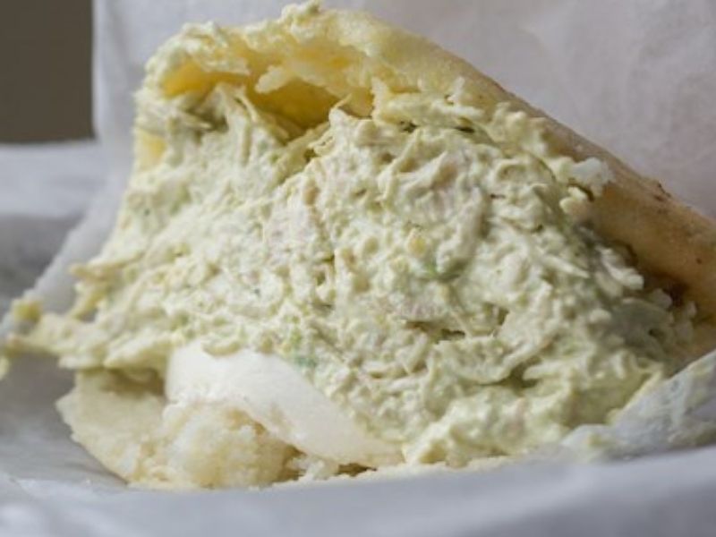 Arepa Reina Pepiada – Venezuela