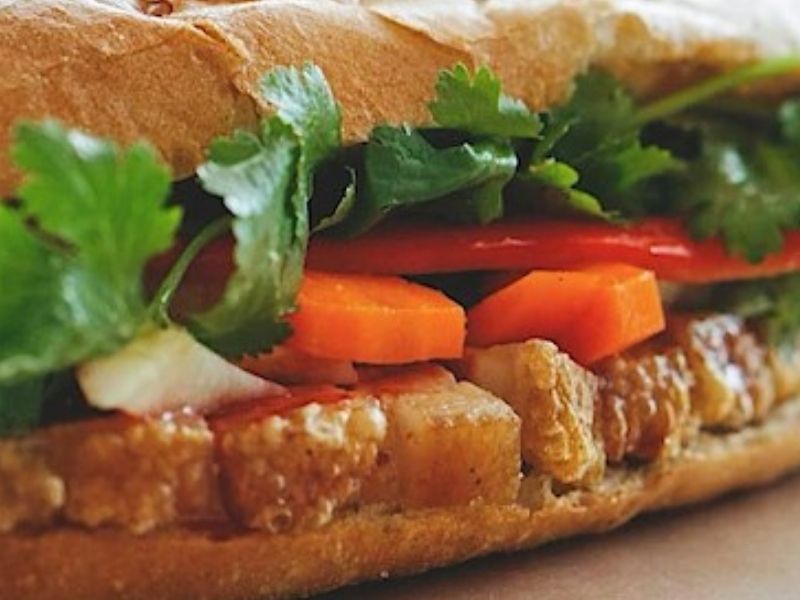Bánh Mì Heo Quay – Vietnam