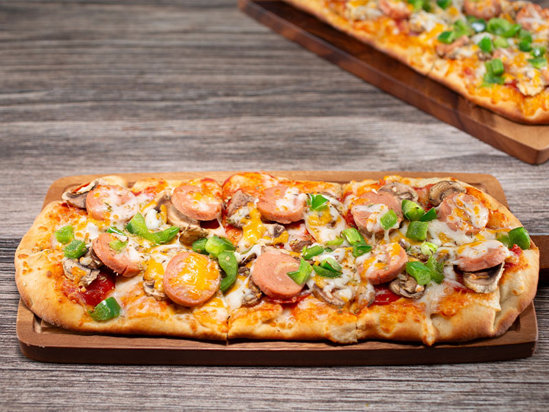 Sosisli Pizza (Pratik Lavaş Pizza)