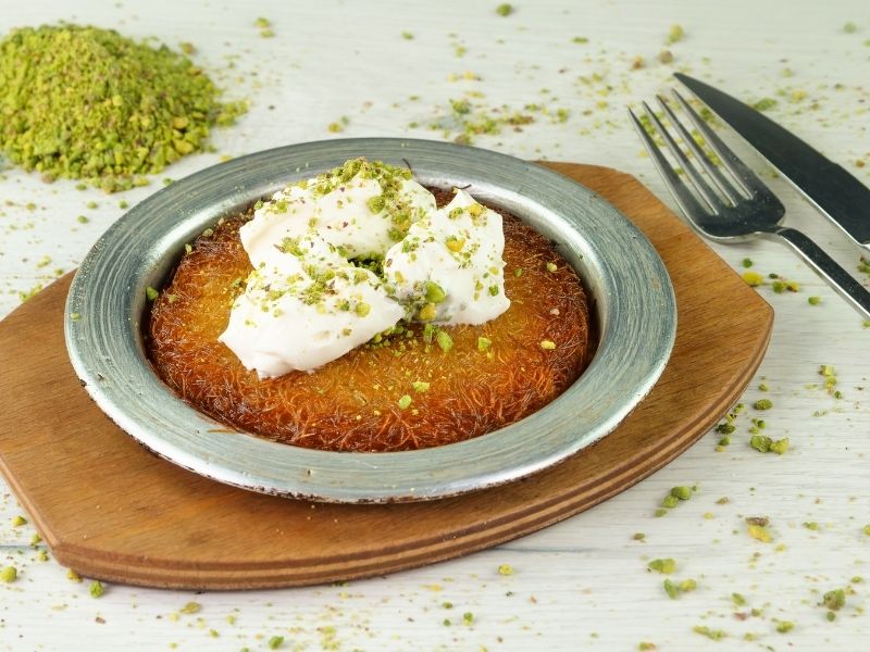 Künefeyi Çevirirken Dikkatli Olun