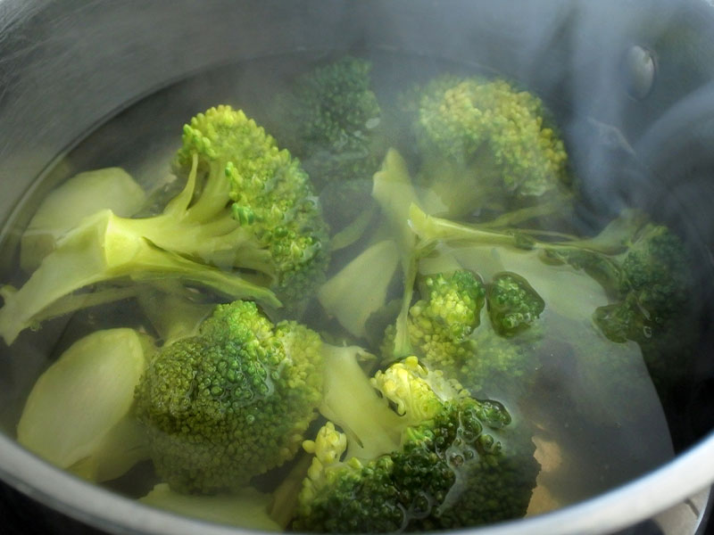 Limon kabuğu veya limon suyu