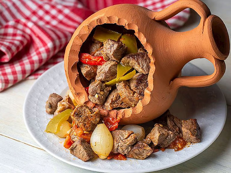 Kuzu Eti Testi Kebabına Daha Yoğun Bir Aroma Kazandırıyor