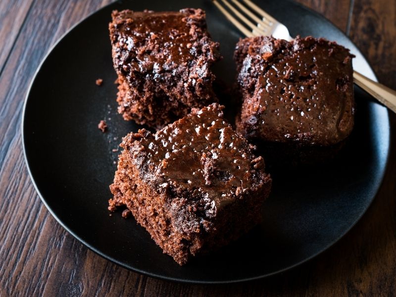 Kekin Az Pişirilmesi Ve Nemli Kalması Gerekiyor 