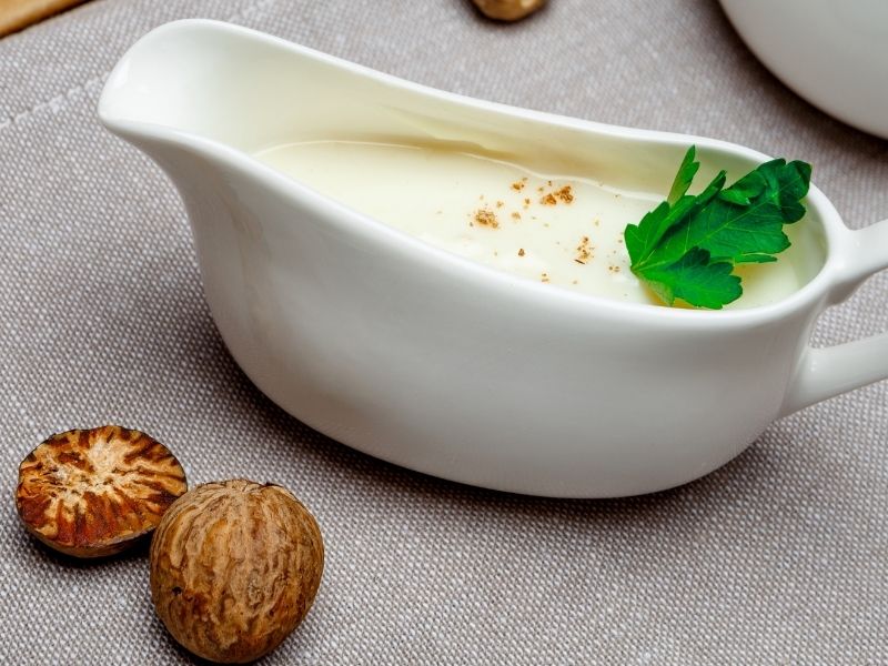 Muskat Nedir, Beşamel Sosa Neden Eklenir?