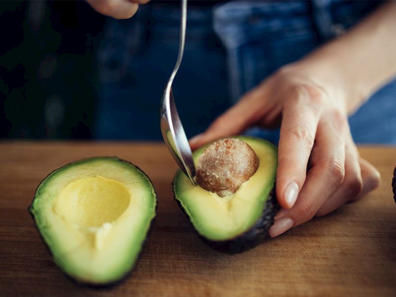 Olgun meyvelerle birlikte bekletmek