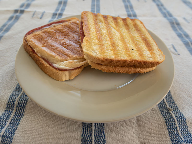peynirli tost