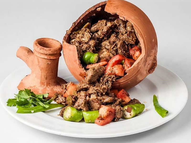 Kekik Testi Kebabına Hoş Bir Koku Veriyor