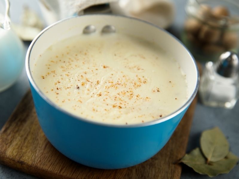 Muskatlı Beşamel Sos Hangi Yemeklerde Kullanılır?