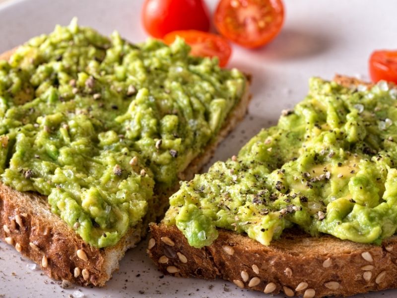 Avokadolu Tost