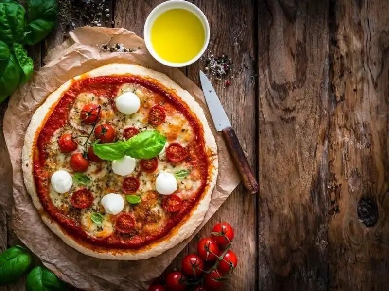 caprese pizza