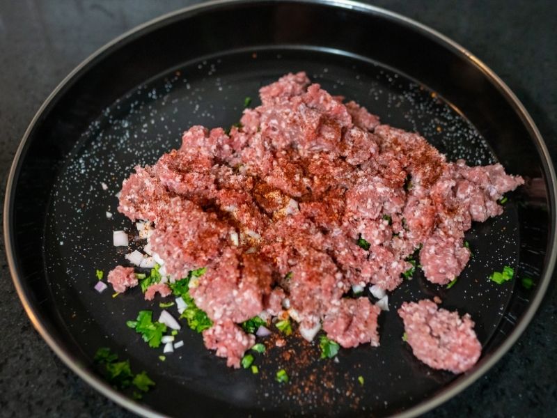 Tepsi Kebabına Karakterini Veren Temel Harç