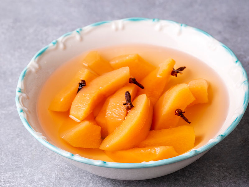 Olgun ama diri şeftali seçin