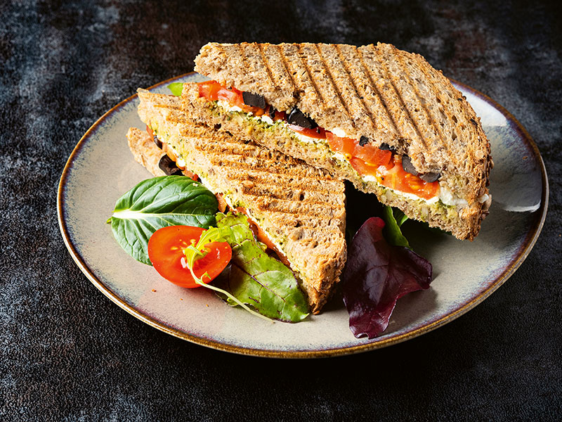 beyaz peynirli maydanozlu tost