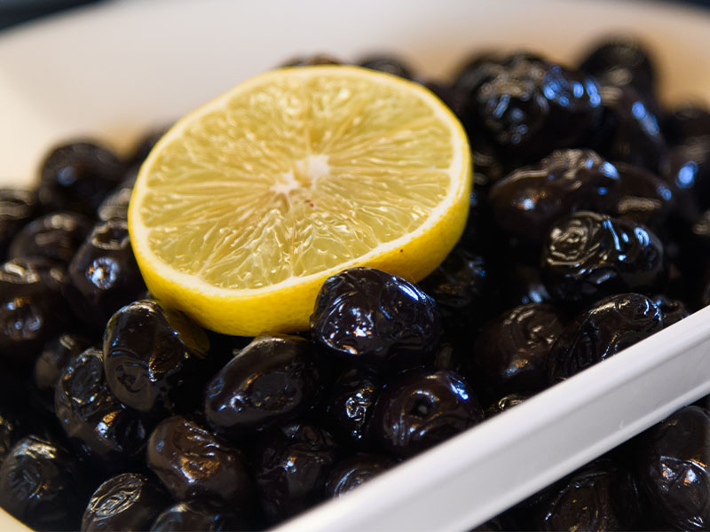 Siyah Memecik Zeytini → Sumak & Nane