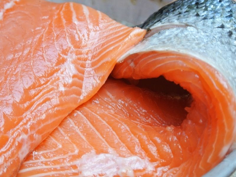 Somon Derisinin Pişme Esnasında Doğal Koruyucudur
