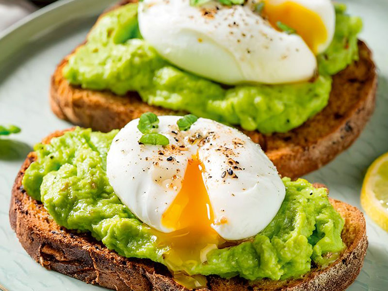 Avokadolu Tost