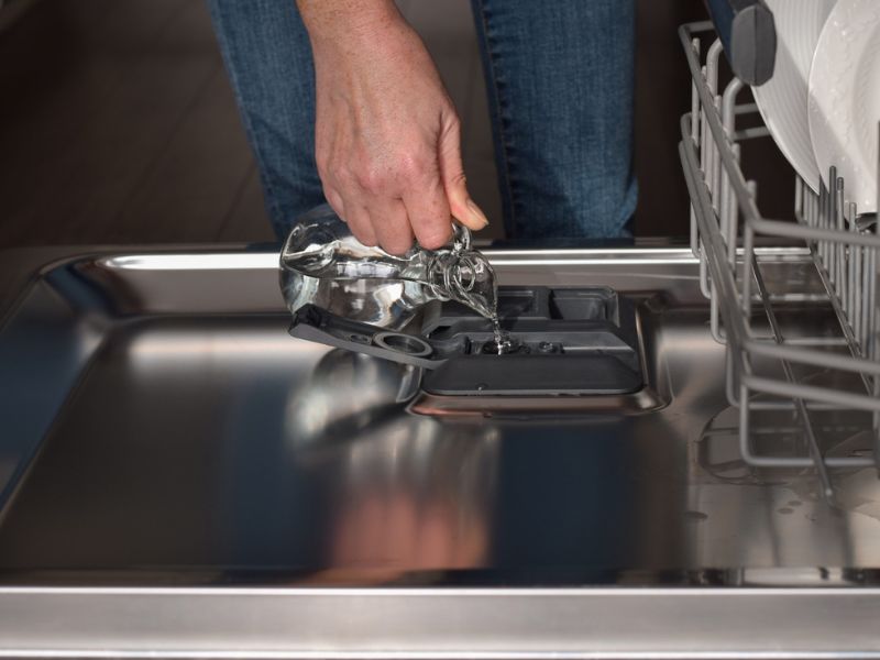 Yiyecek Artıklarını Önden Temizleyin