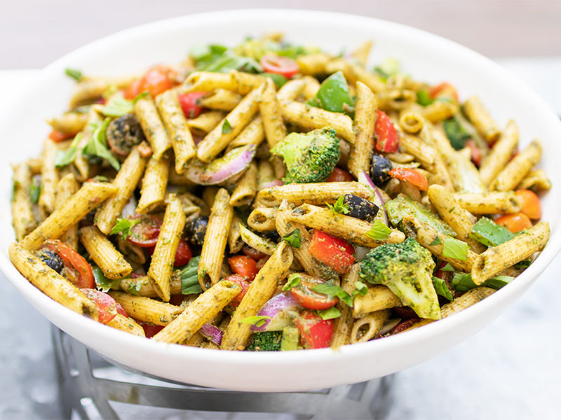 pesto soslu tavuk makarna