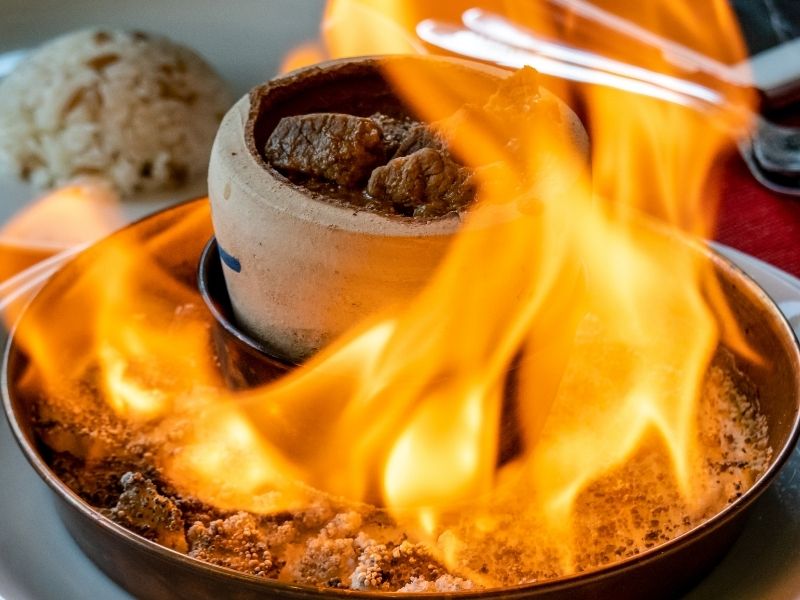 Sunum Ritüeli: Testi Kırma Ve İlk Lokma 