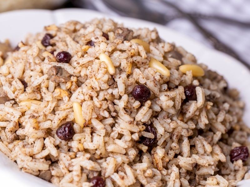 Kuş Üzümlü Pirinç Pilavı Tarifi