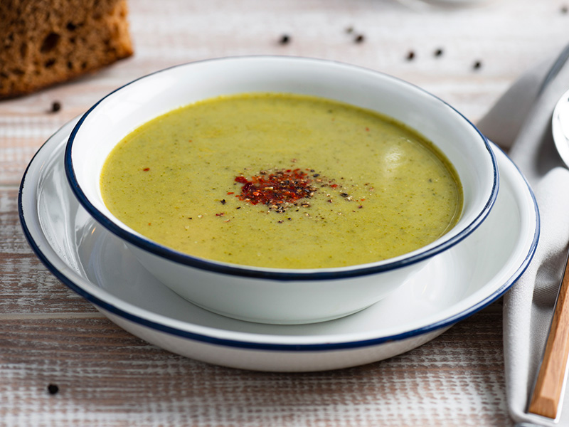 Kremalı Brokoli Sapı Çorbası