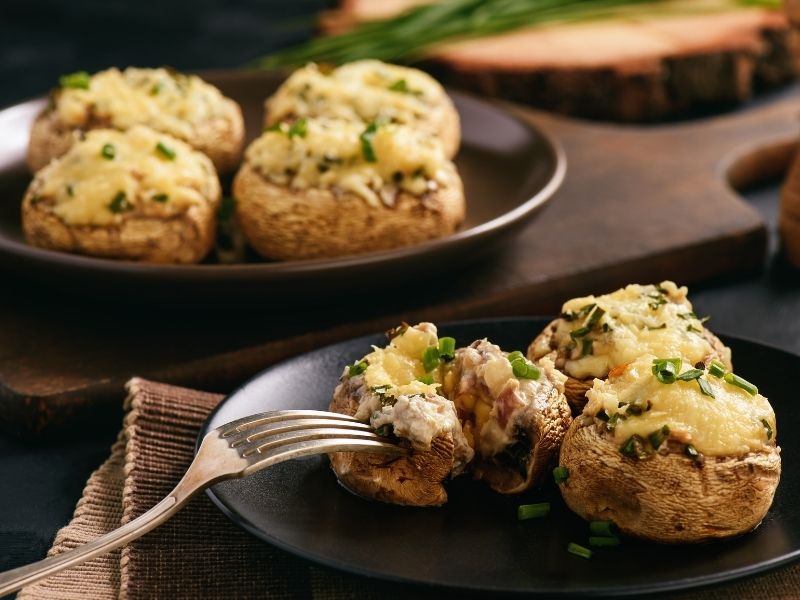 Fırında Kaşarlı Mantar Tarifi