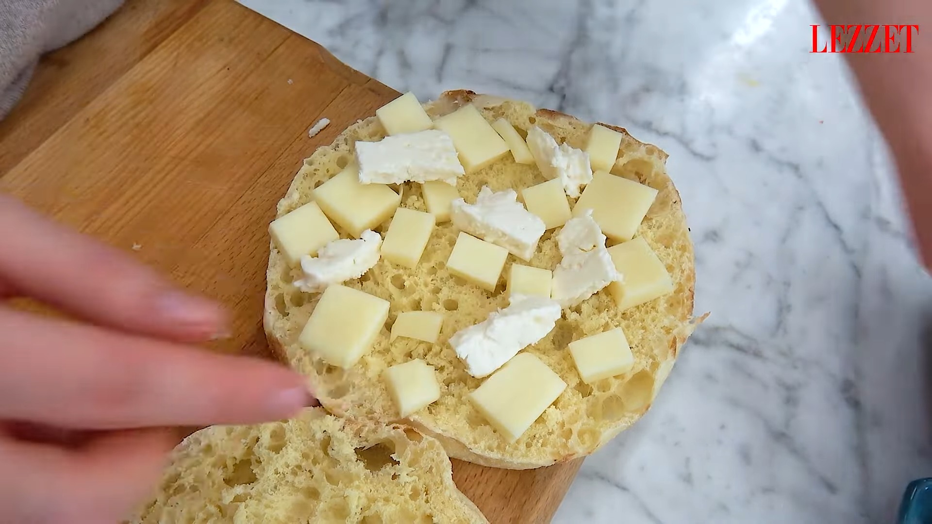 peynir eklenen bazlama