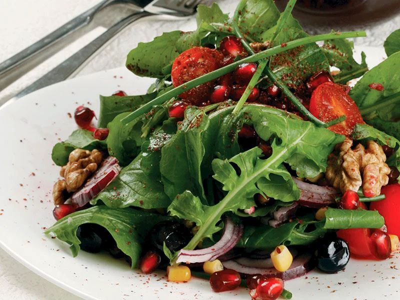 Narlı Roka Salatası