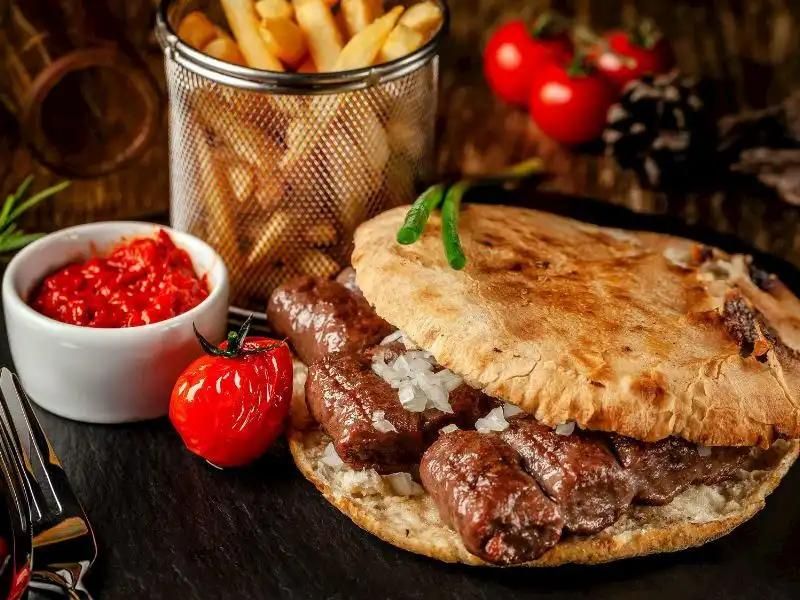 cevapi köfte