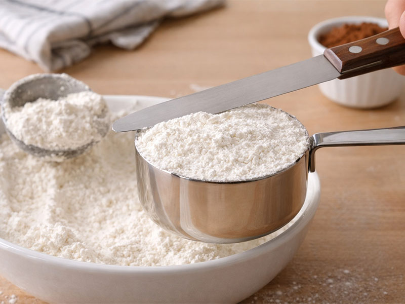 Bardakla Ölçerken Kaşığı Doğru Kullanın