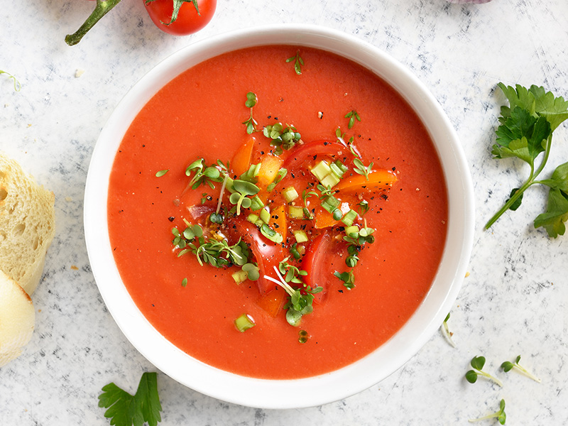 Soğuk Domates Çorbası (Gazpacho)