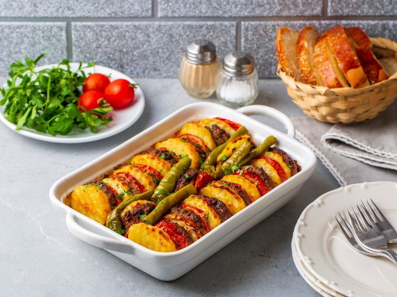 Evin En Sevilen Klasiği: Fırında Köfte Patates