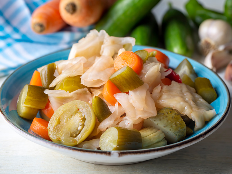 Karışık Turşu (Karnabahar, Salatalık, Havuç)