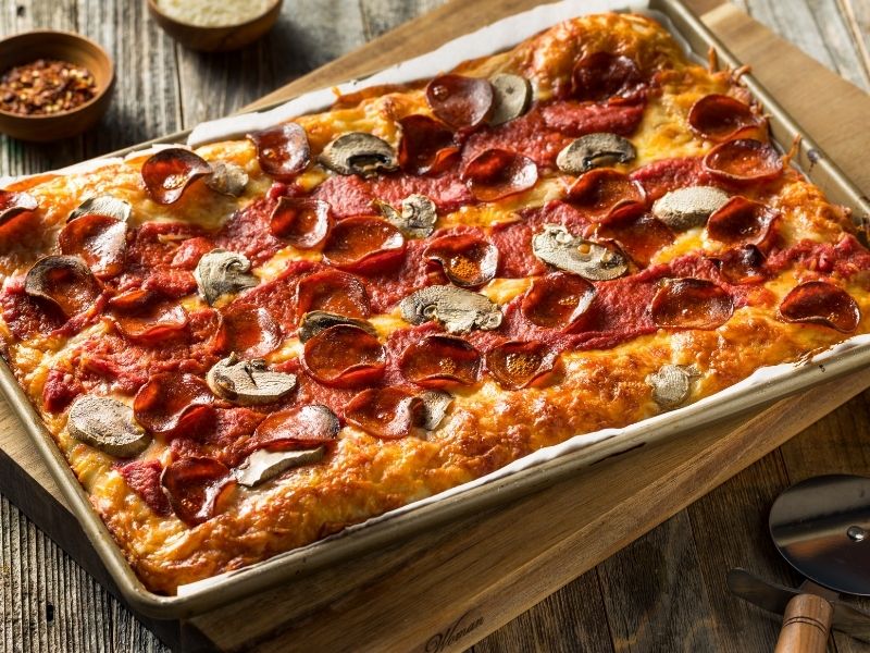 Ele Yapışmayan İpek Gibi Pizza Hamurunun Mayalanması