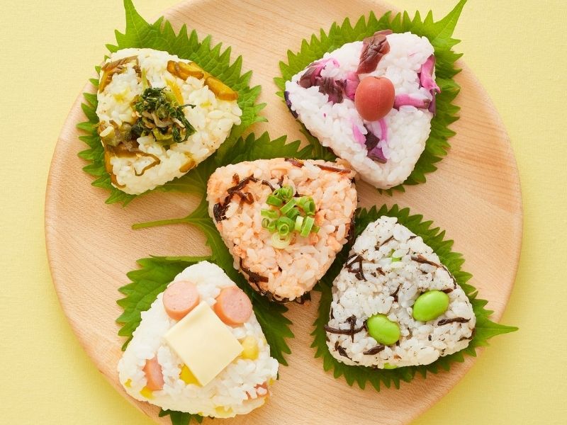 Üçgen Şekil Verme Ve Doldurma Tekniği