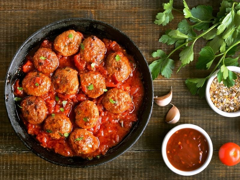 Domates Sosunun Yapısı Ve Köftenin Isıyla Uyumu