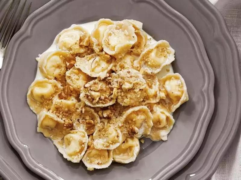 üç peynirli tortellini