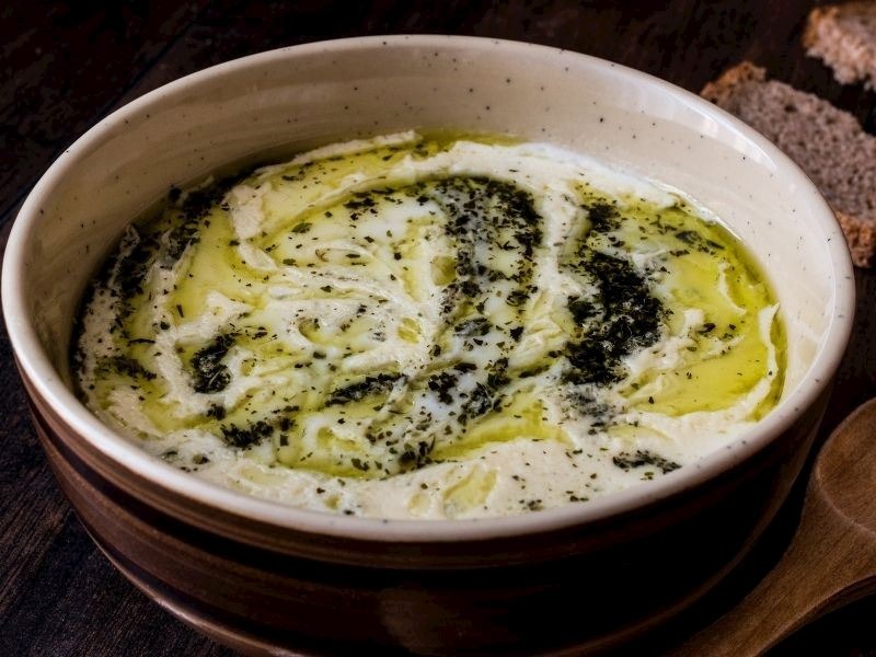 Terbiyeli Yoğurt Çorbası Tarifi