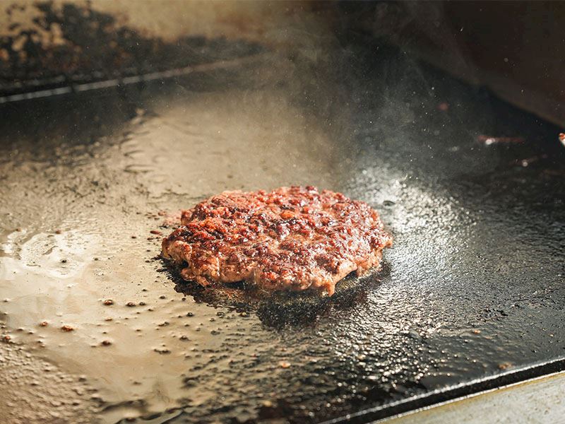 Köfteleri eşit ve sıkı şekillendirme