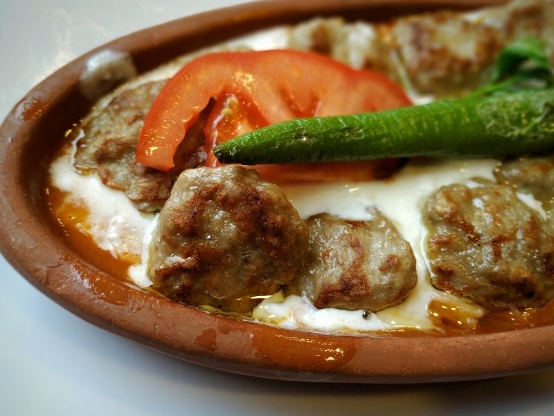 Köftelere Şekil Verme Ve İdeal Kalınlık Ayarı