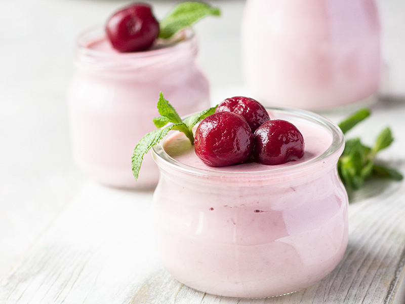 Vişneli Yoğurtlu Yatlı