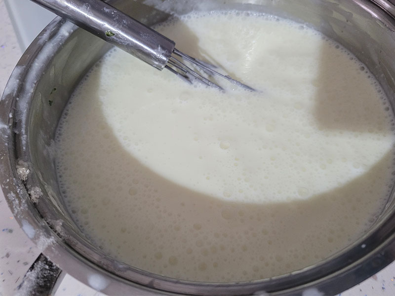 Mayanın Sütle Karıştırılması