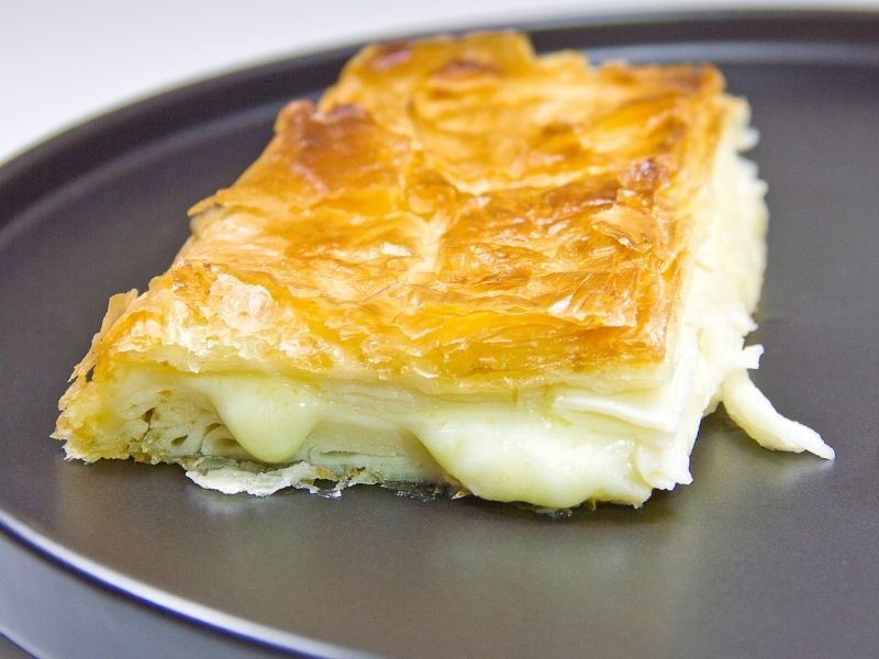 Su Böreği Tadında Börek